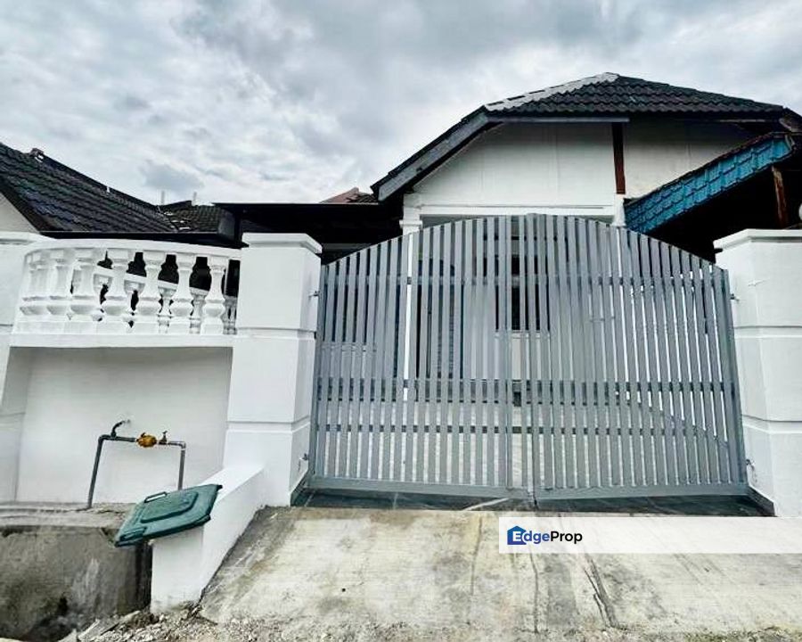 Skudai Tmn Universiti, renovated single storey, Johor, Skudai