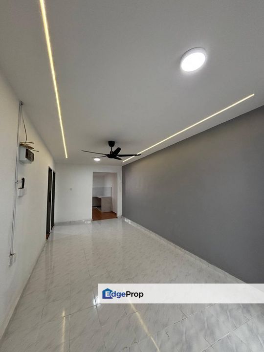 Taman Universiti single storey low Cost, Johor, Skudai