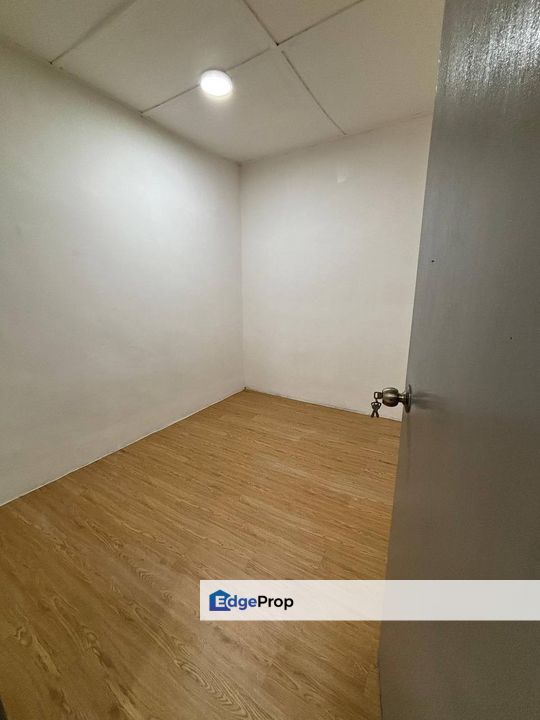 Taman Universiti single storey low Cost, Johor, Skudai