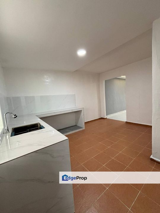 Taman Universiti single storey low Cost, Johor, Skudai