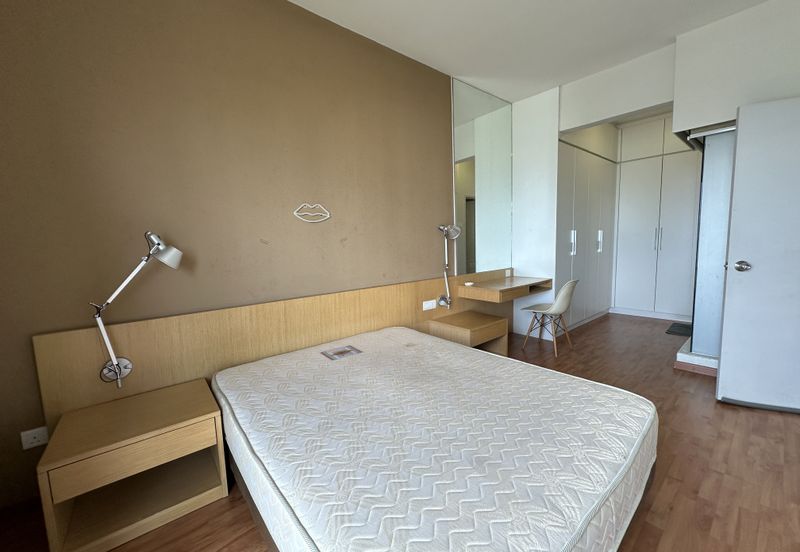 Kiara East Suite DEX