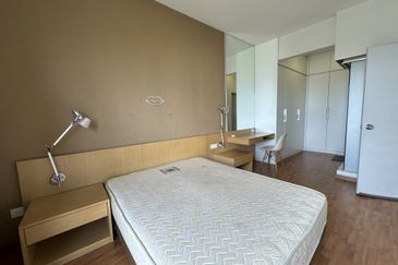 Kiara East Suite DEX