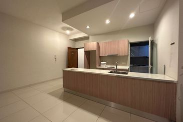 Royal Regent Sri Putramas III