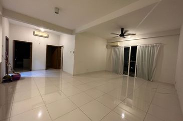 Royal Regent Sri Putramas III