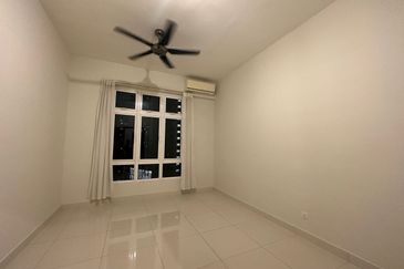 Royal Regent Sri Putramas III