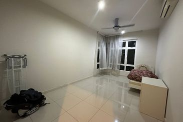 Royal Regent Sri Putramas III