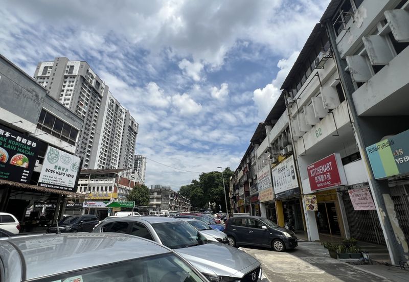 OUG (Jalan Mega Bendung) 