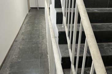 OUG (Jalan Mega Bendung) 