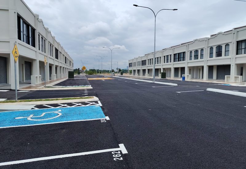 Kajang Semenyih Serene Square 2sty Shop for rent 