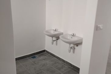 Kajang Semenyih Serene Square 2sty Shop for rent 