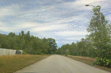 Seri Iskandar Ipoh Commercial Land for Sale 