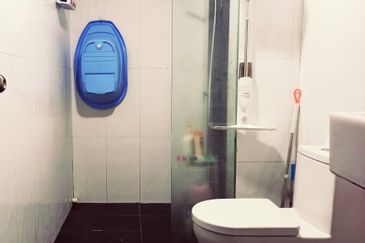 V12 Sovo (Menara Suria)