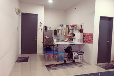 V12 Sovo (Menara Suria)