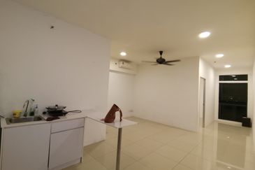 V12 Sovo (Menara Suria)