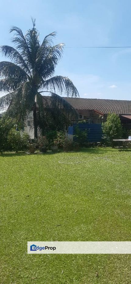 Big Land Single Storey Bungalow House For Sale Section 18 / Sekysen 18 Petaling Jaya FREEHOLD UNIT Easy Access to PJ OldTown, Selangor, Petaling Jaya