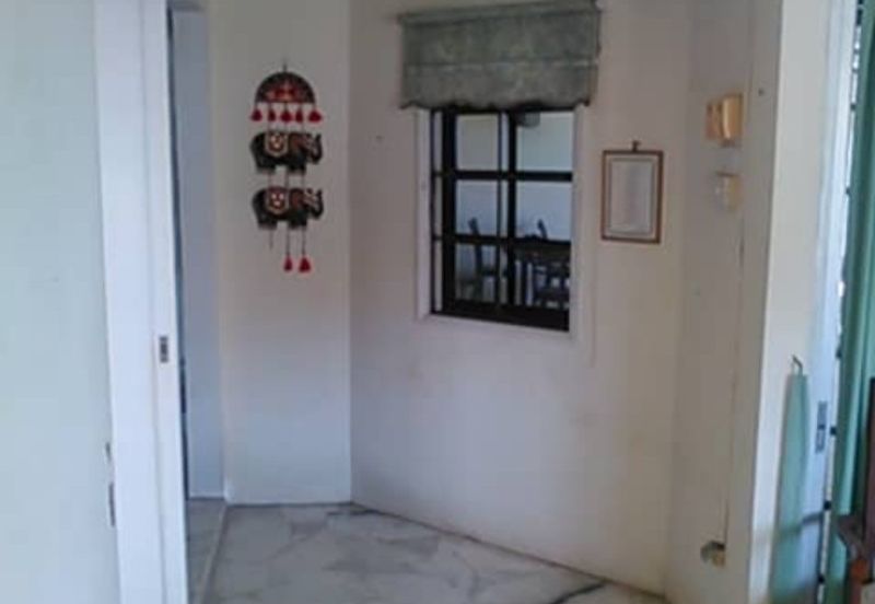 Port Dickson Taman Tanjung Bungalow with pool Great Sea View of Straits of Melaka 