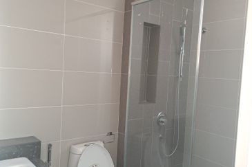 TAMAN DELLINIA (KLANA HEIGHTS @ LAKE GARDEN)