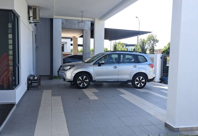 TAMAN DELLINIA (KLANA HEIGHTS @ LAKE GARDEN)