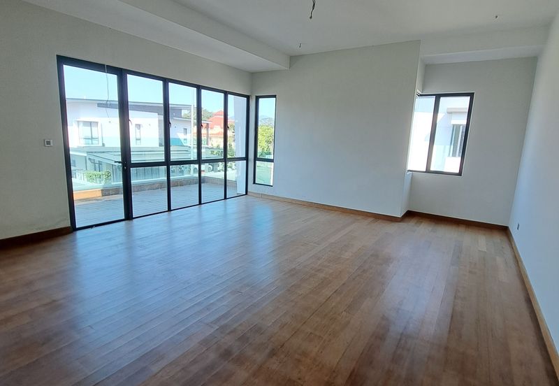 TAMAN DELLINIA (KLANA HEIGHTS @ LAKE GARDEN)