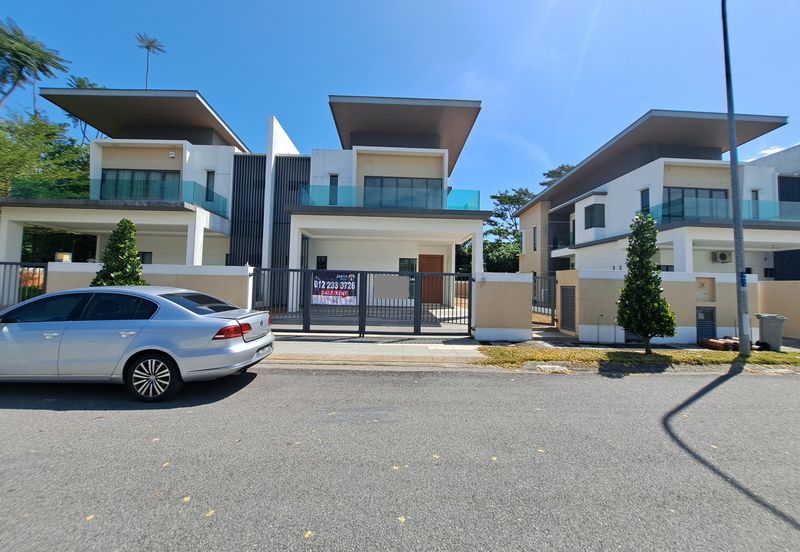 TAMAN DELLINIA (KLANA HEIGHTS @ LAKE GARDEN)