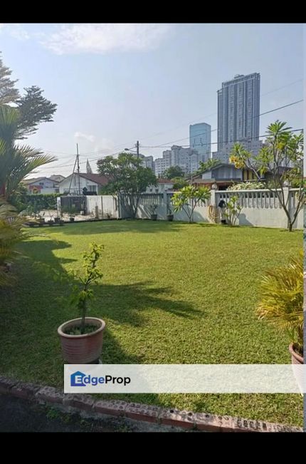 Single Storey Bungalow Seksyen 18 Petaling Jaya Freehold Flat Huge Land Easy access to NPE, Selangor, Petaling Jaya