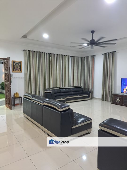 Beautifully Renovated Single Storey Bungalow House for sale Taman Bukit Seremban Jalan Rasah Gated area & Peaceful Community , Negeri Sembilan, Seremban