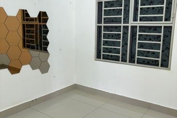 Ria Apartment @ Taman Amaniah Mulia, Batu Caves