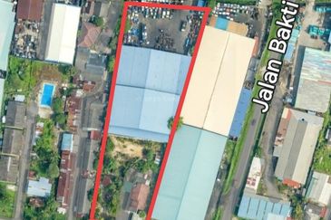 Jalan Kapar Batu 3 Industrial land Bumi lot Freehold