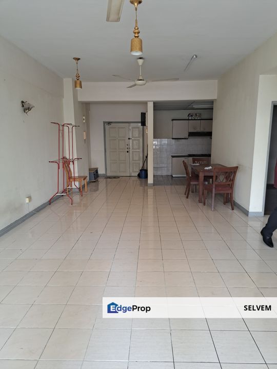 The Istara Condominium for sale located at Strategic Location in Section 14 Petaling Jaya Selling Price Below Market Value! Good View from Balcony, Selangor, Petaling Jaya