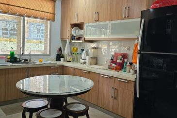 Seksyen 22, Petaling Jaya corner bungalow 9440sf must view