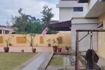 Seksyen 22, Petaling Jaya corner bungalow 9440sf must view