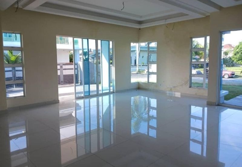 Residency Rasah Seremban 2 units of 2 sty adjacent Semi D Gated & guarded Freehold Spacious