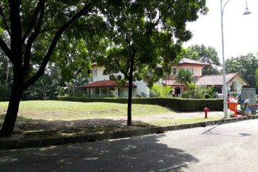 Putrajaya Presint 10 Bungalow lot 24 hrs security Freehold Nr Seri Perdana