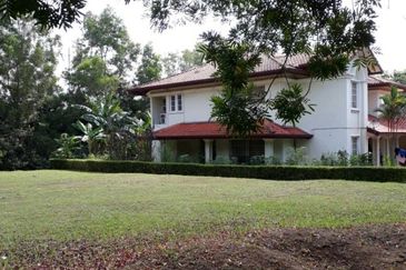 Putrajaya Presint 10 Bungalow lot 24 hrs security Freehold Nr Seri Perdana