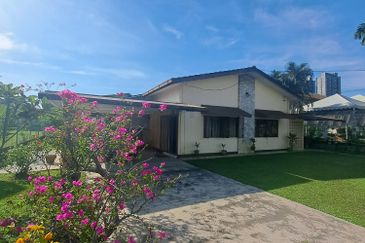 Seksyen 18, Petaling Jaya