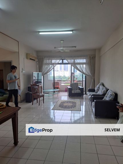 The Istara Condominium for sale located at Strategic Location in Section 14 Petaling Jaya Selling Price Below Market Value! Good View from Balcony, Selangor, Petaling Jaya
