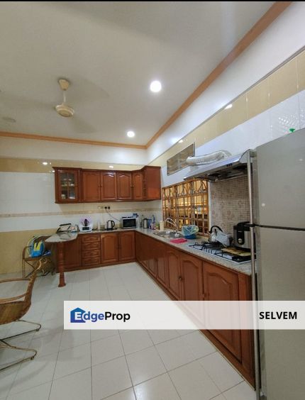 Petaling Jaya Jalan Railway (1/2) Bungalow with self contained unit , Selangor, Petaling Jaya
