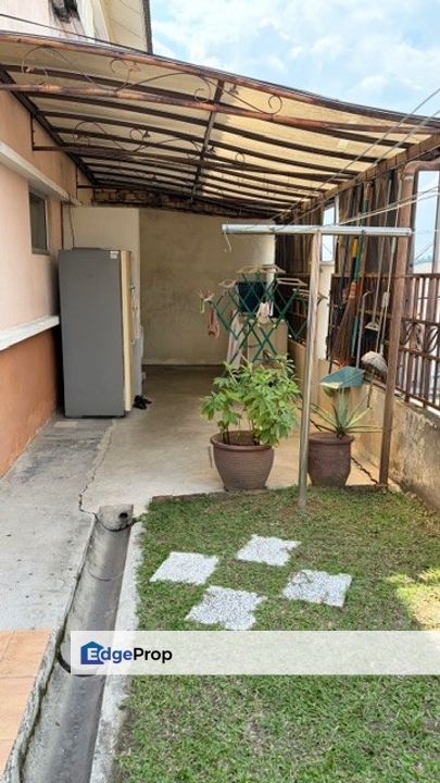 Beautifully Renovated Double Storey Semi-Detached @ Taman Waterfall, Selangor, Rawang