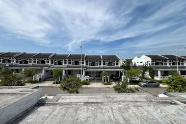 Cradleton @ Eco Majestic