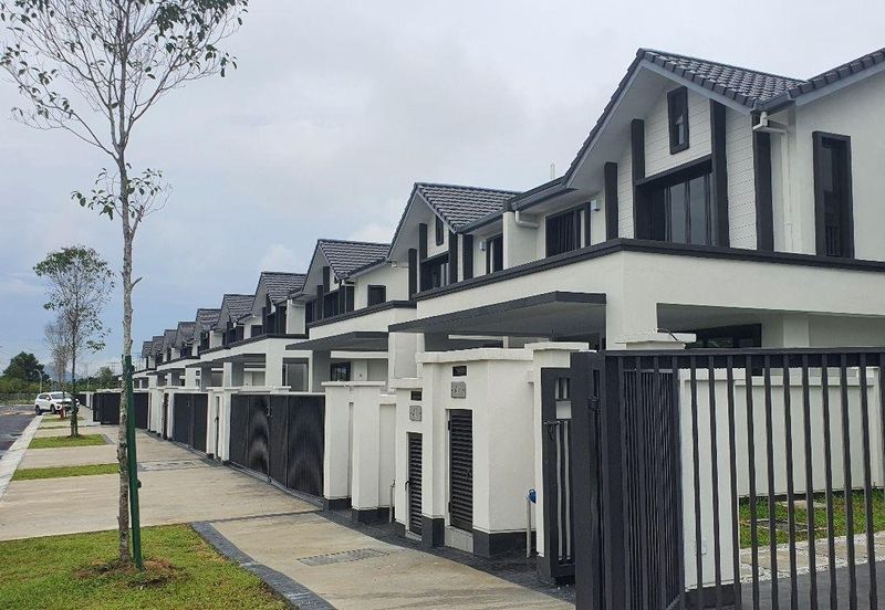 Hevea Elmina Gardens