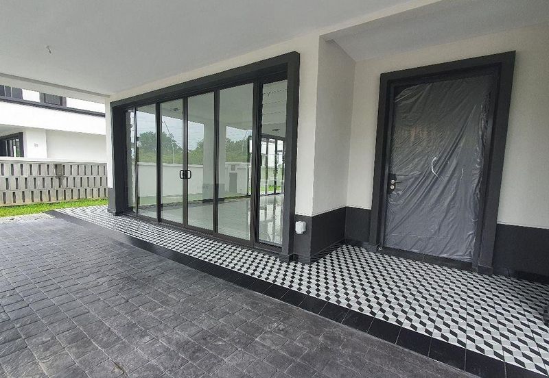 Hevea Elmina Gardens