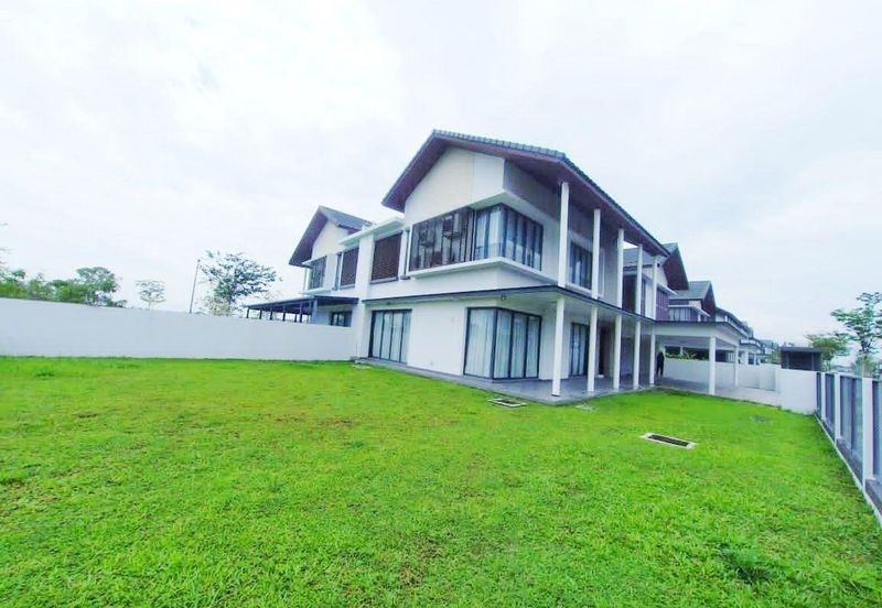 Tiana Elmina Gardens