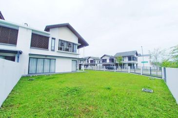 Tiana Elmina Gardens