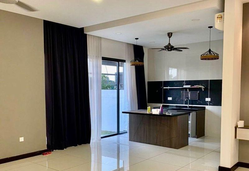 Tiana Elmina Gardens