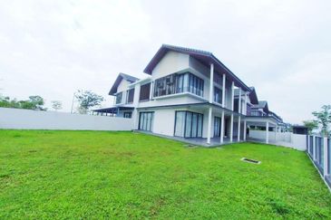 Tiana Elmina Gardens