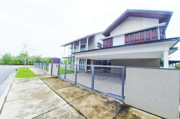 Tiana Elmina Gardens