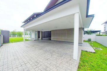 Tiana Elmina Gardens