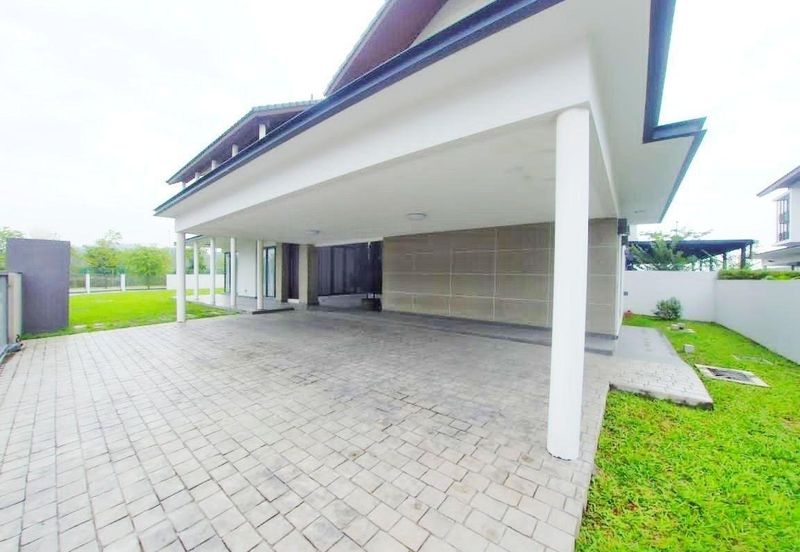 Tiana Elmina Gardens