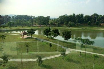 Bandar Tun Hussein Onn