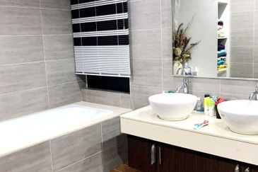 Bandar Tun Hussein Onn